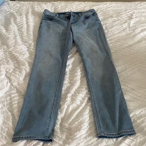 Size 6 Old Navy Slim Straight light wash jeans